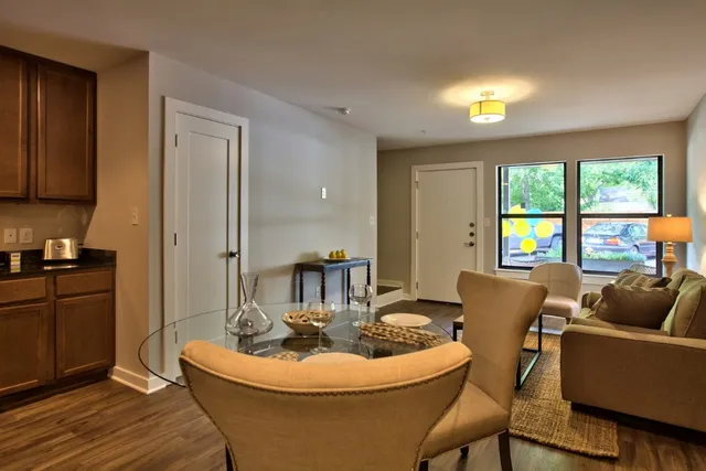 $1,425 | 924 East 51st Street, Unit 108, Austin, TX 78751