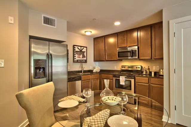 $1,425 | 924 East 51st Street, Unit 108, Austin, TX 78751