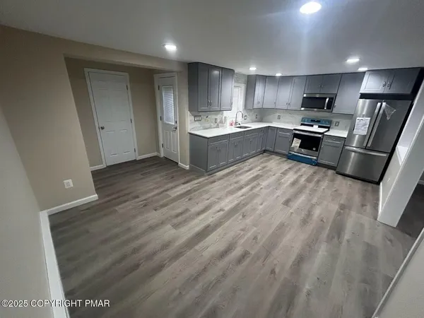 a bathroom with a toilet