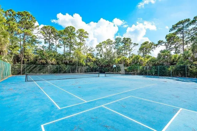 a view of a tennis court