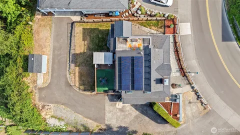 $899,000 | 303 Puyallup Street, Steilacoom, WA 98388