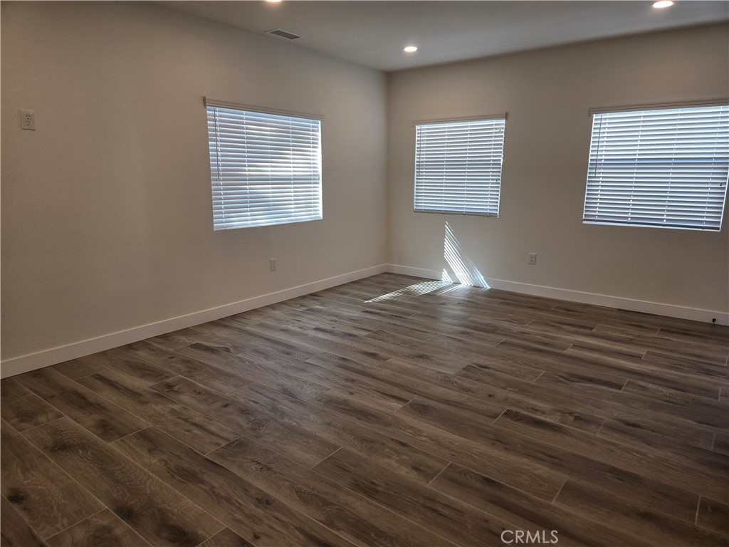 691 Sixth Street Norco, CA 92860 - Photo 4 of 12 Living Room