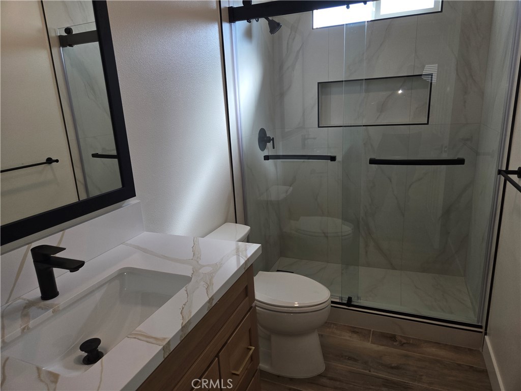 691 Sixth Street Norco, CA 92860 - Photo 6 of 12 Bathroom