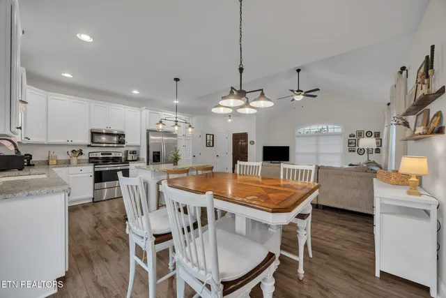 $279,900 | 127 West Cardin Street, Etowah, TN 37331