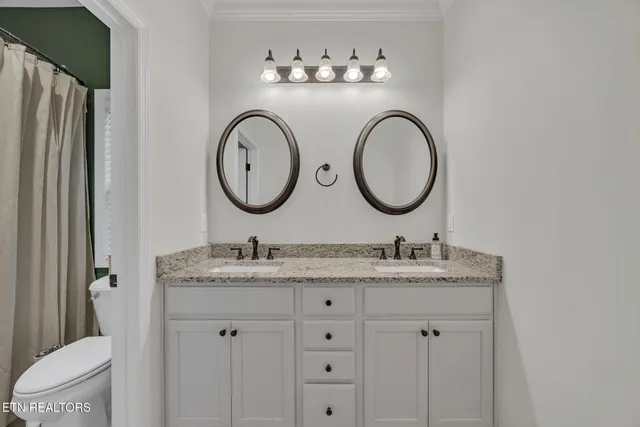 $279,900 | 127 West Cardin Street, Etowah, TN 37331