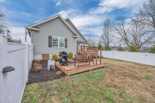 $279,900 | 127 West Cardin Street, Etowah, TN 37331