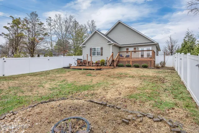 $279,900 | 127 West Cardin Street, Etowah, TN 37331