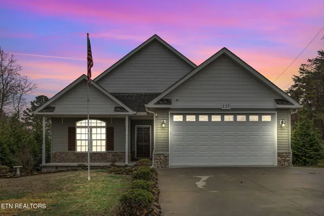 $279,900 | 127 West Cardin Street, Etowah, TN 37331