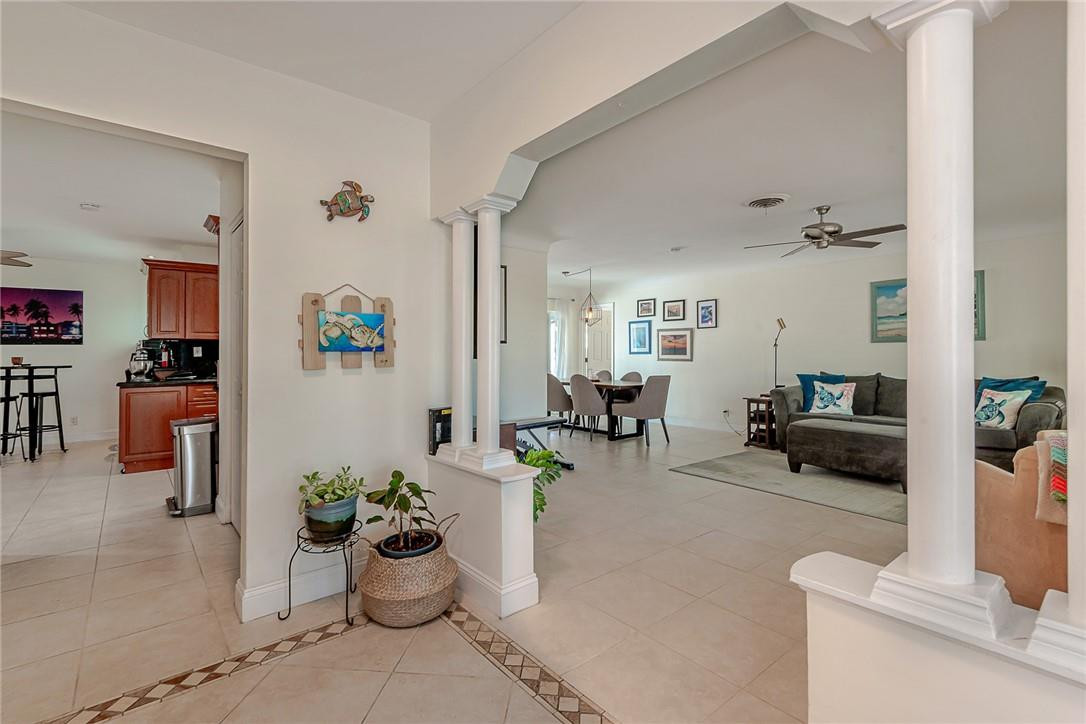2601 Northeast 45th Street Lighthouse Point, FL 33064 - Photo 4 of 33 Photo 4