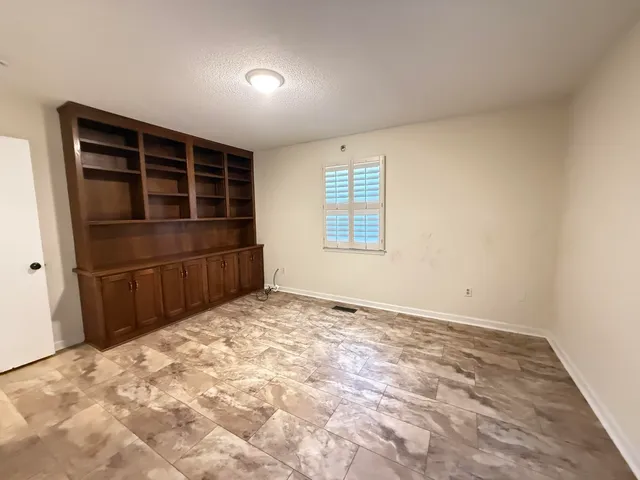 $370,000 | 8905 Apison Pike, Ooltewah, TN 37363