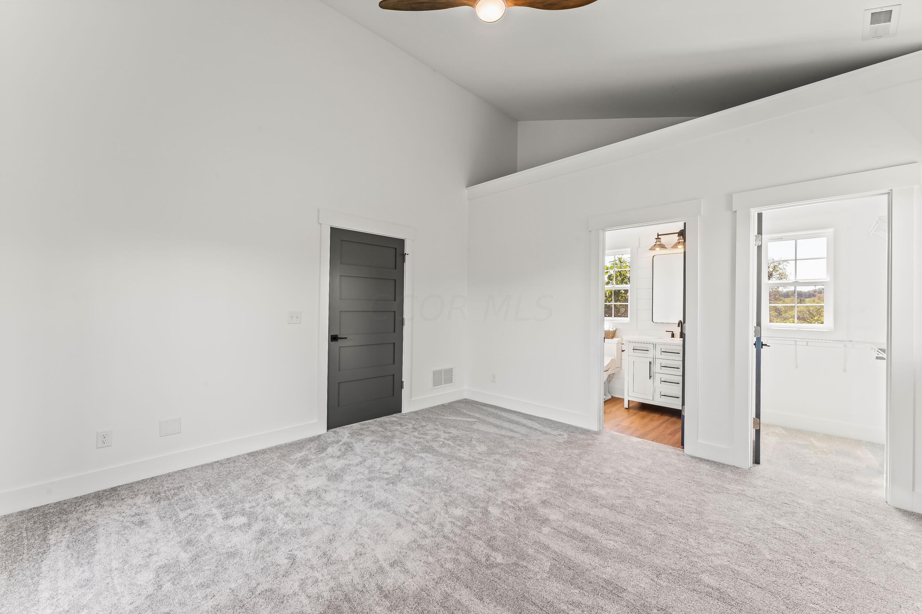 28305 Chestnut Ridge Road Danville, OH 43014 - Photo 28 of 50 1st Floor Primary Suite