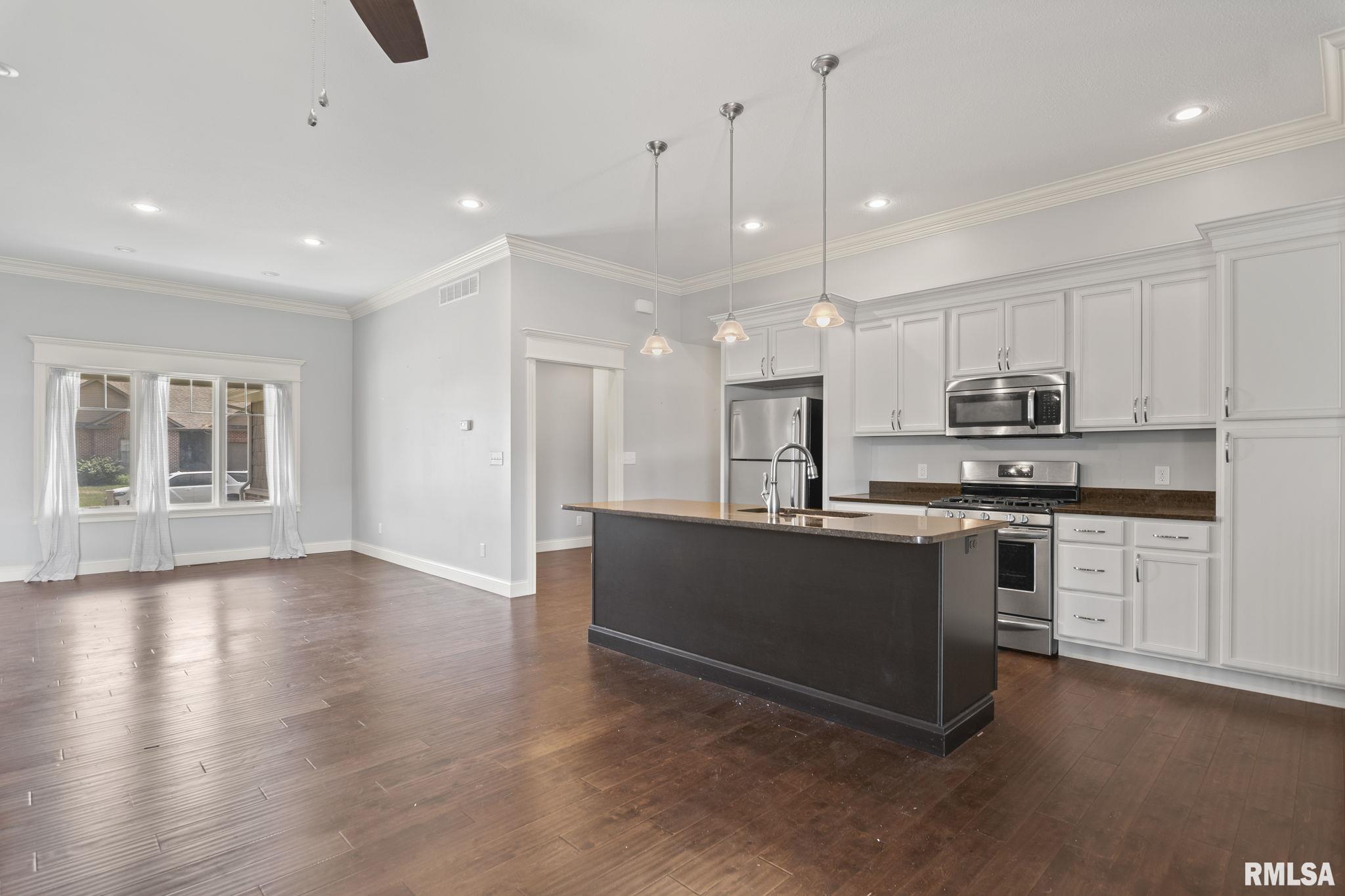 4631 Thompson Road Springfield, IL 62711 - Photo 9 of 21