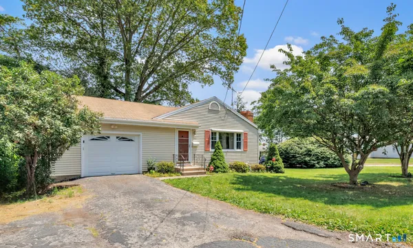 $4,500 | 82 Crown Street, Trumbull, CT 06611