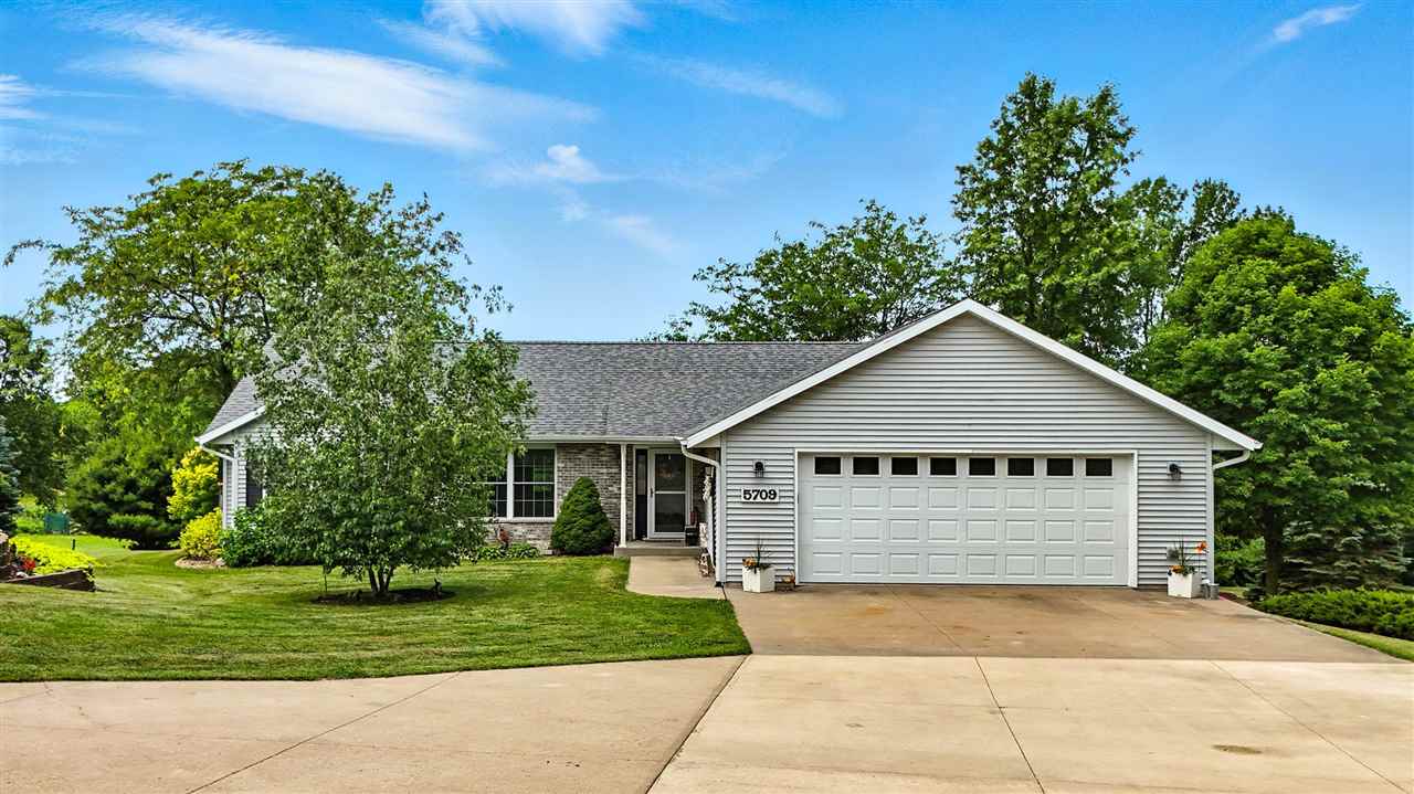 5709 Oak Crest Hill Road Southeast Riverside, IA 52327 - Photo 1 of 70 Gallery Image 1