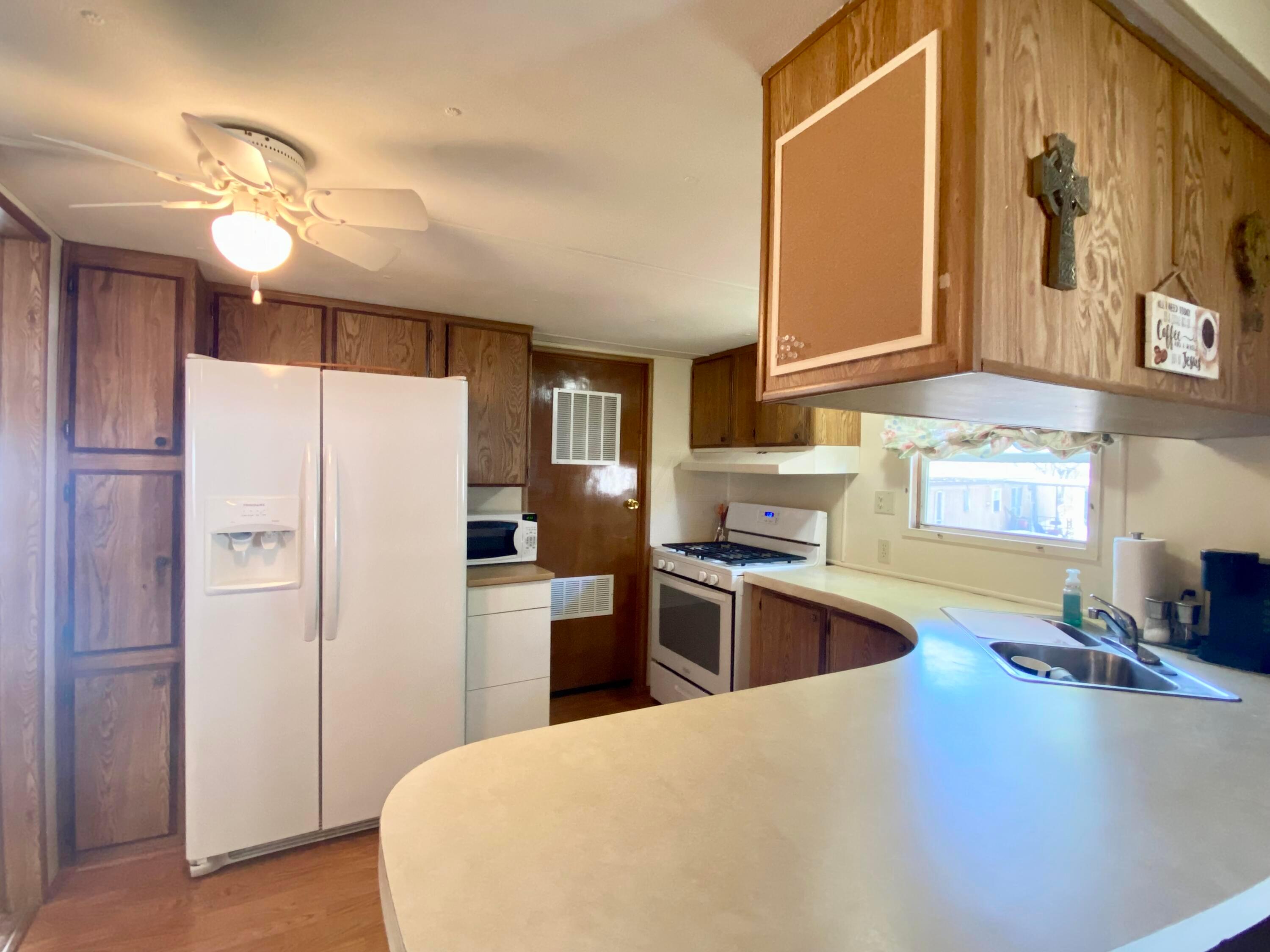303 Ridgeview Drive Circleville, OH 43113 - Photo 11 of 22 refrigerator is 5 1/2 years old