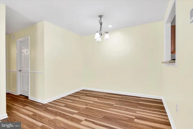 $250,000 | 12098 Cardamom Drive, Unit 12098, Woodbridge, VA 22192