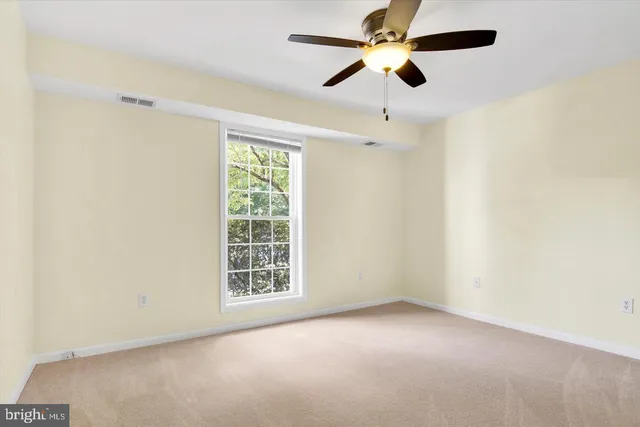 $250,000 | 12098 Cardamom Drive, Unit 12098, Woodbridge, VA 22192