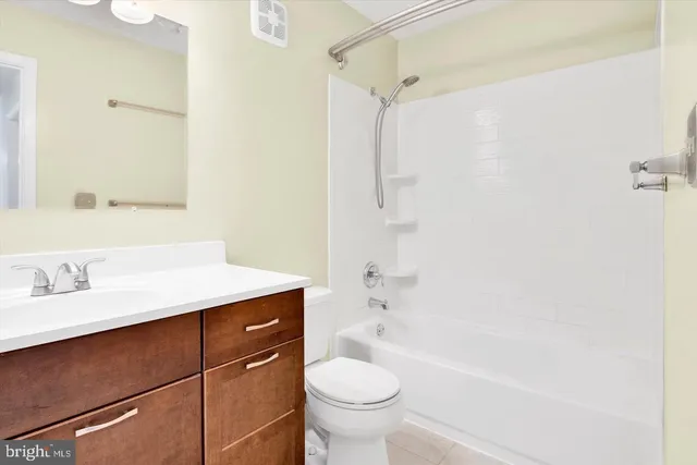 $250,000 | 12098 Cardamom Drive, Unit 12098, Woodbridge, VA 22192