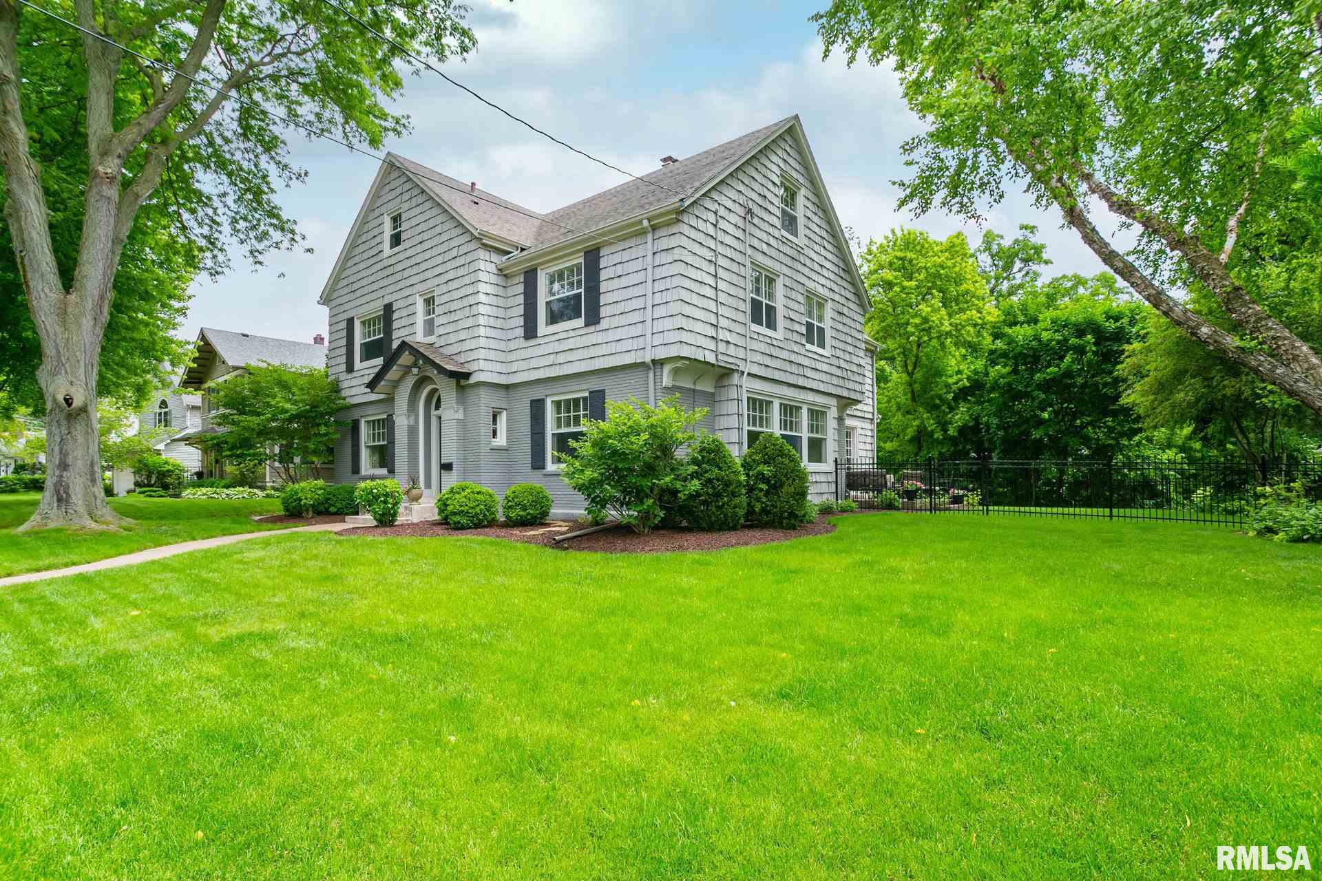 307 Forest Road Davenport, IA 52803 - Photo 1 of 48 Gallery Image 1