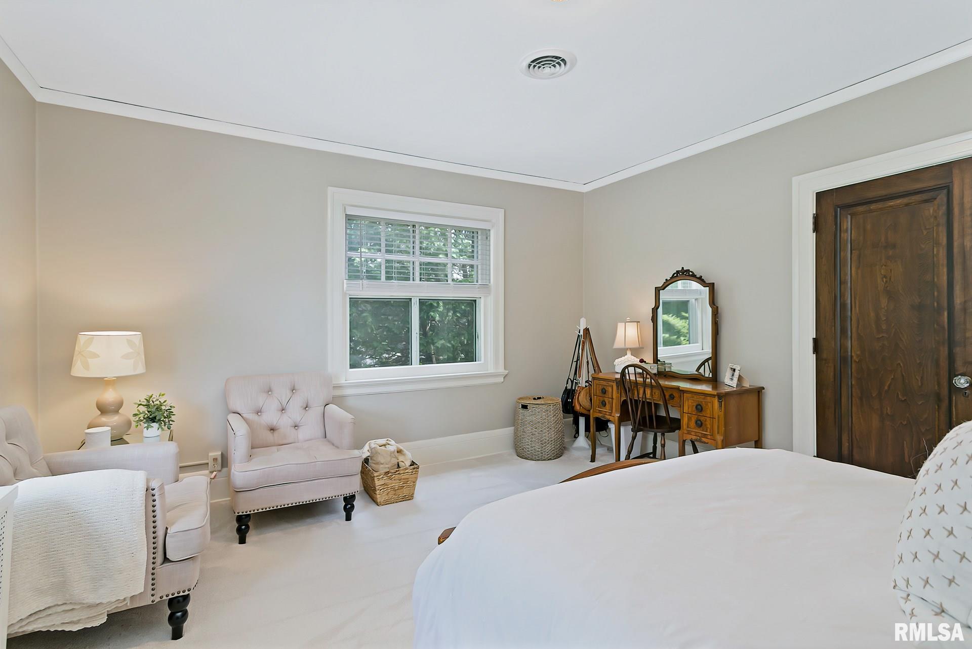 307 Forest Road Davenport, IA 52803 - Photo 29 of 48 Gallery Image 29