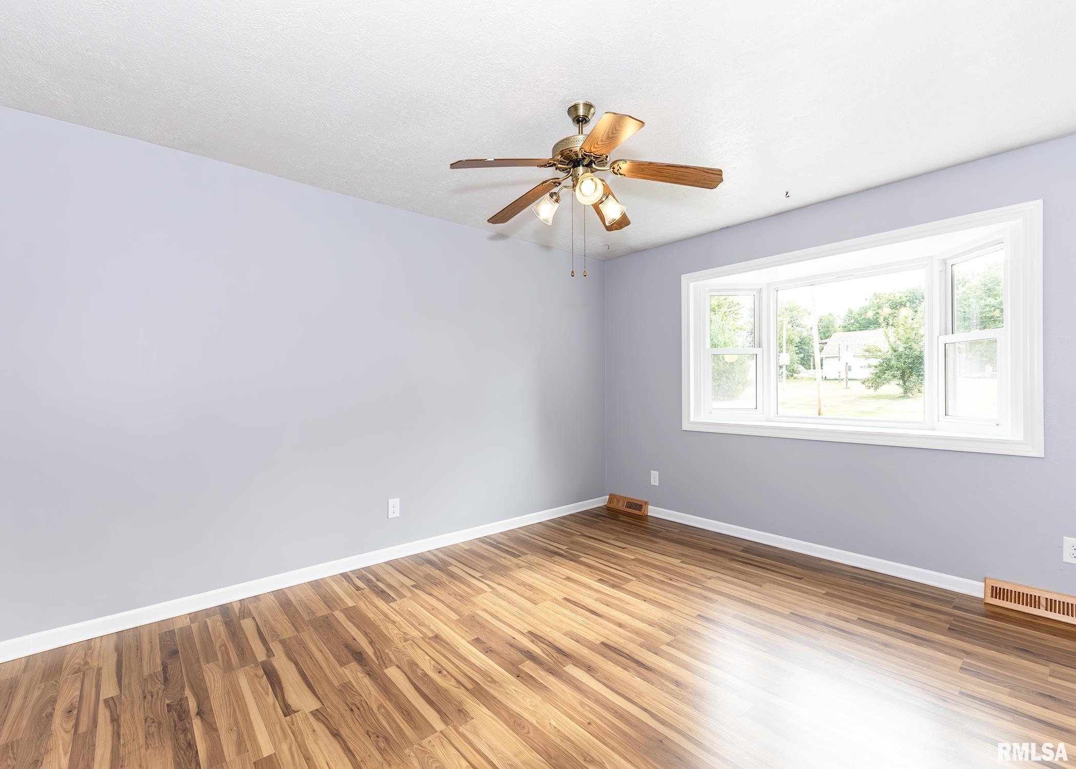 111 4th Street Colona, IL 61241 - Photo 11 of 38 Gallery Image 11