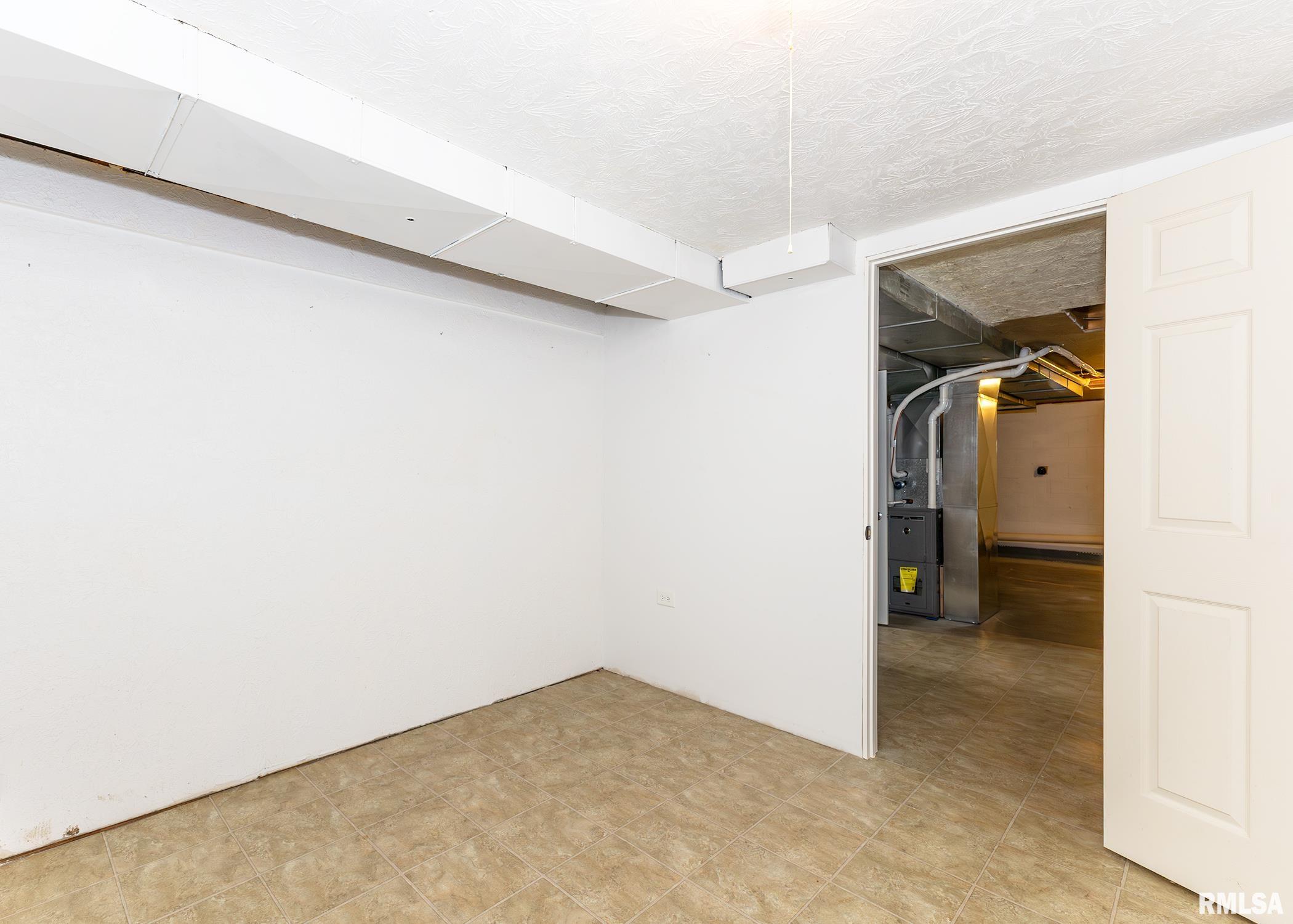 111 4th Street Colona, IL 61241 - Photo 28 of 38 Gallery Image 28