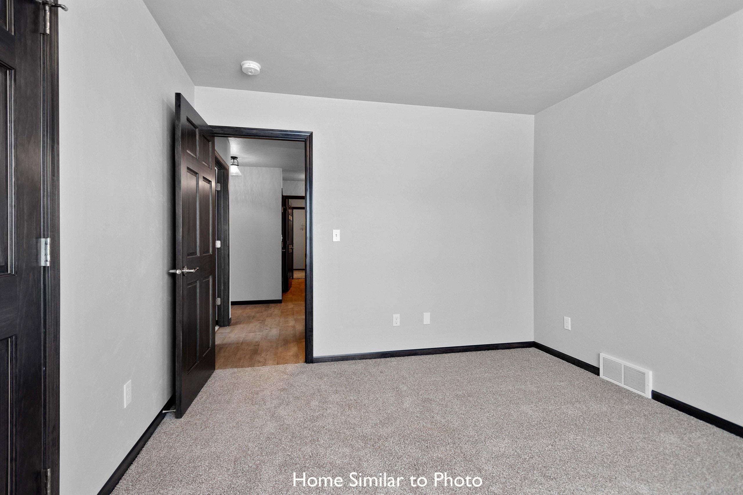 1015 Constellation Way Marinette, WI 54143 - Photo 19 of 27