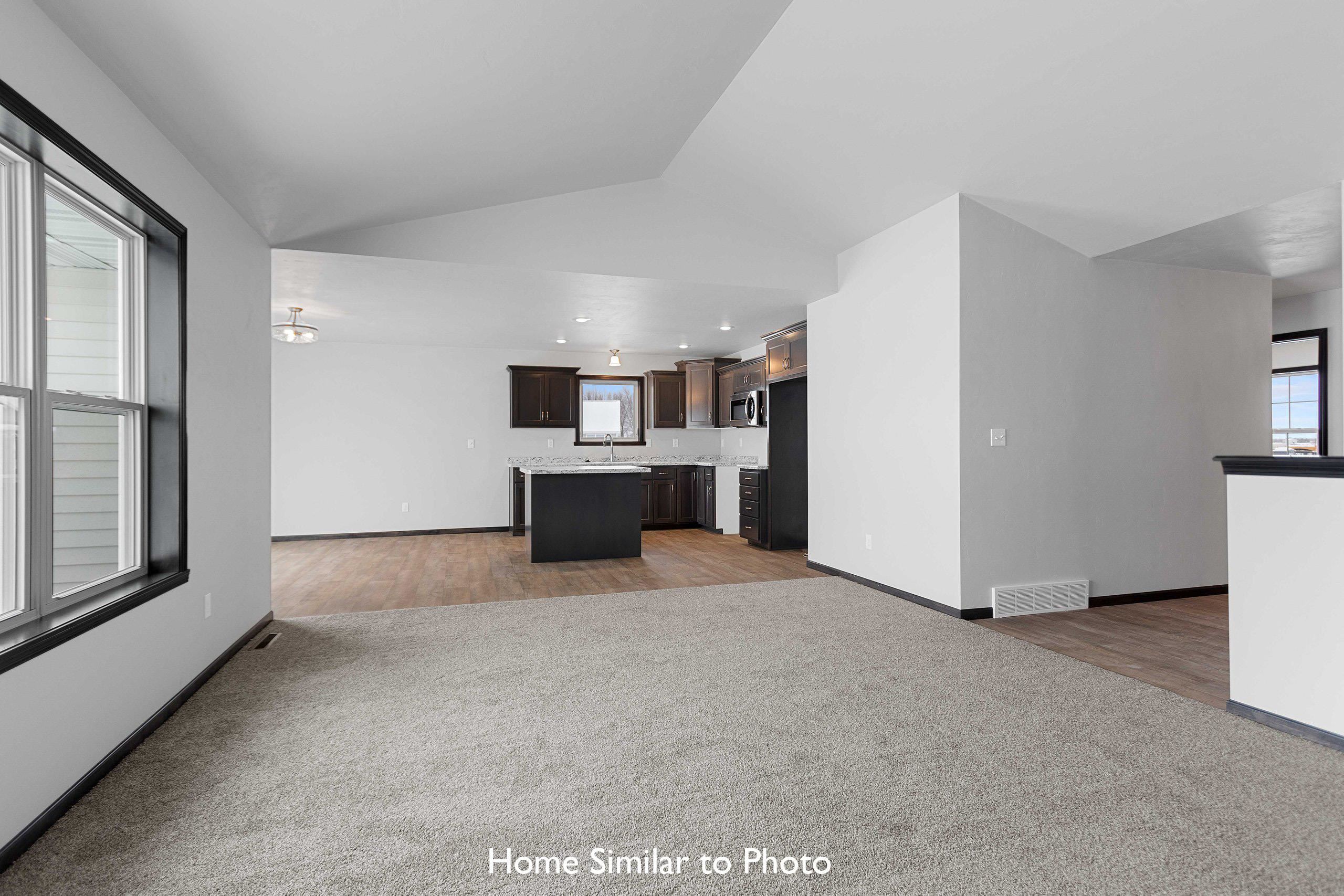 1015 Constellation Way Marinette, WI 54143 - Photo 5 of 27