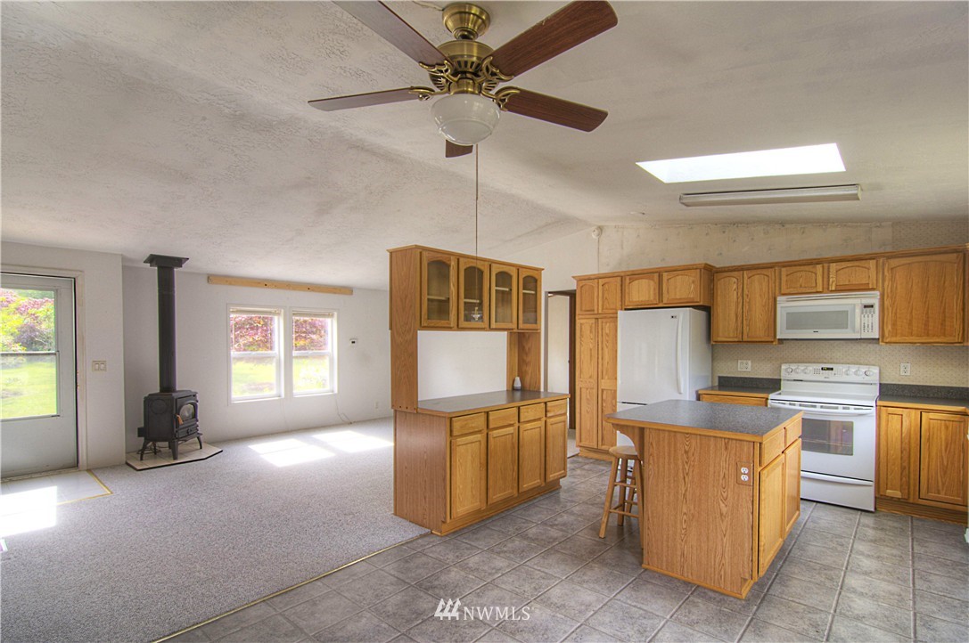 4409 Lyon Road Oak Harbor, WA 98277 - Photo 8 of 25 Gallery Image 8