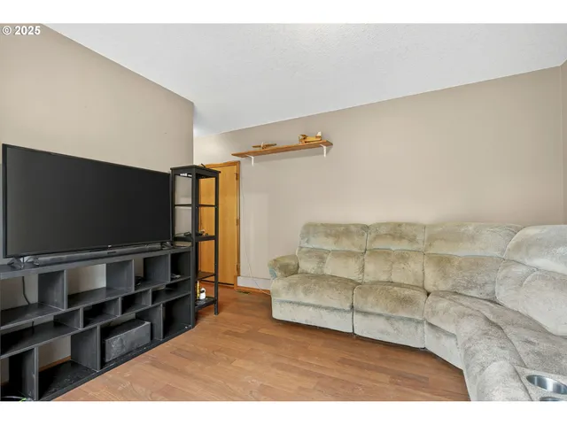 $450,000 | 39647 Pleasant Street, Sandy, OR 97055