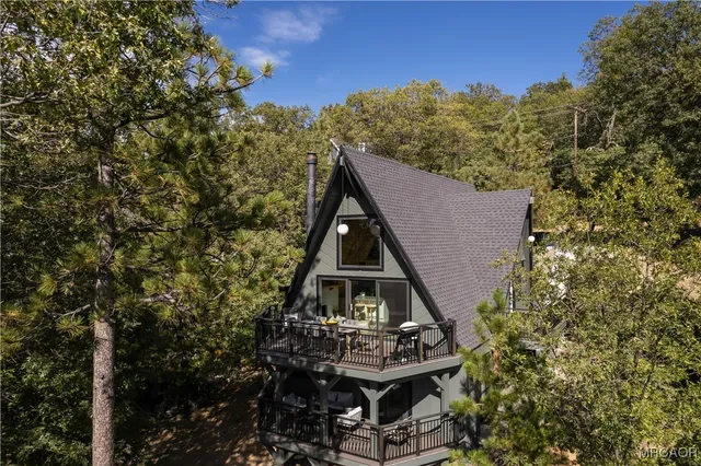 $979,900 | 1340 Yosemite Drive, Lake Arrowhead, CA 92352