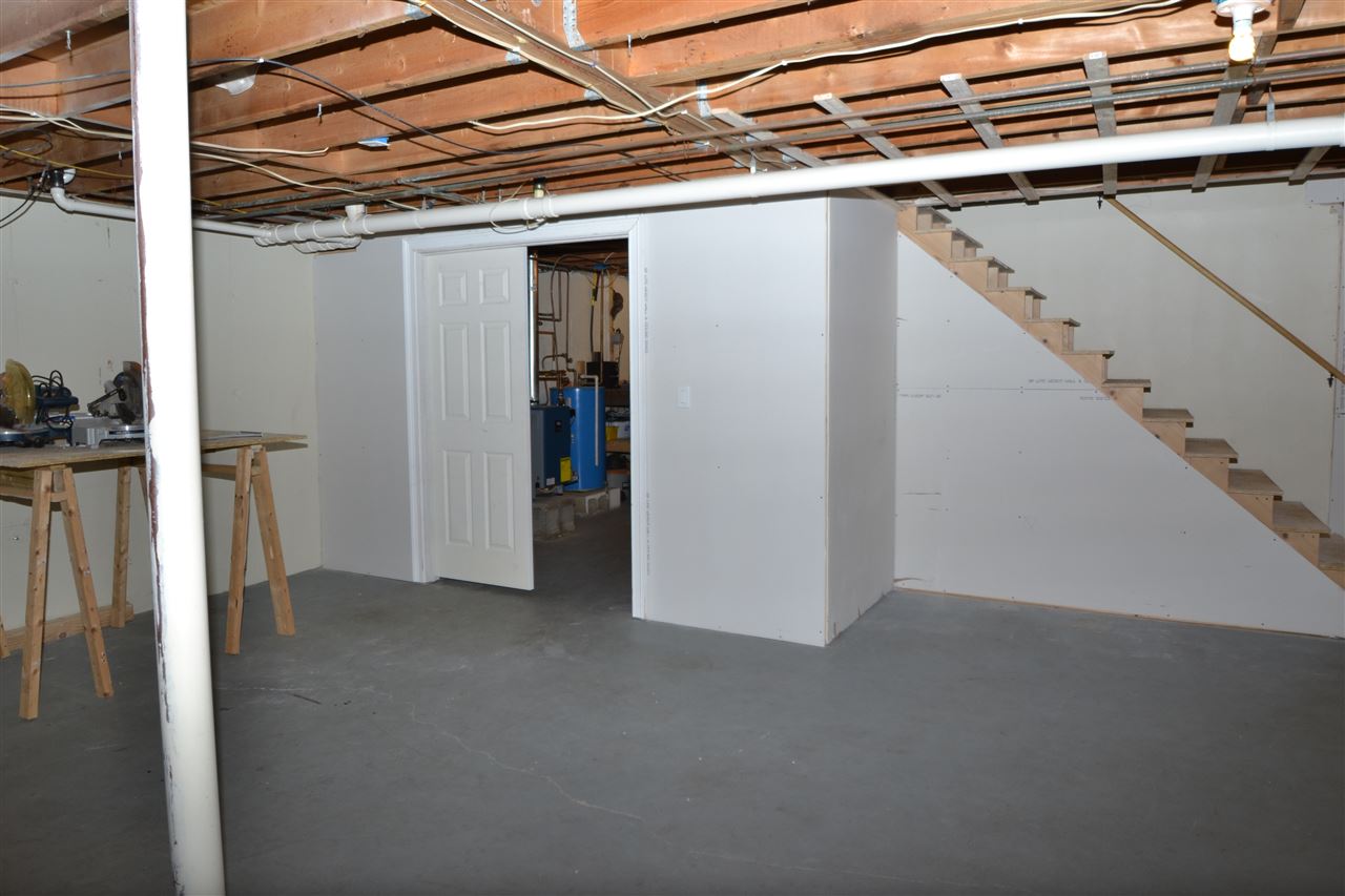 18 Case Road Nottingham, NH 03290 - Photo 27 of 35