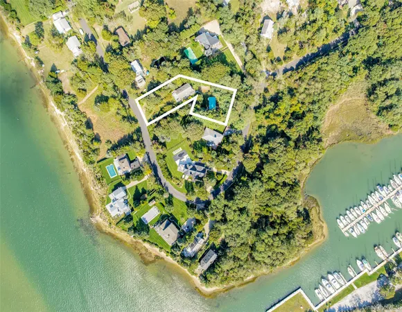 $2,030,000 | 41 Squaw Road, Springs, NY 11937