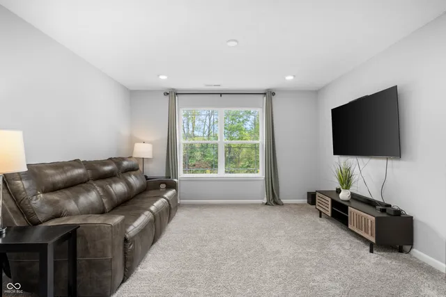 $524,999 | 7686 Rolling Green Drive, Plainfield, IN 46168