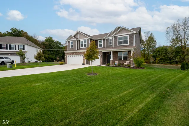$524,999 | 7686 Rolling Green Drive, Plainfield, IN 46168