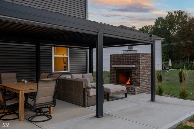 $524,999 | 7686 Rolling Green Drive, Plainfield, IN 46168