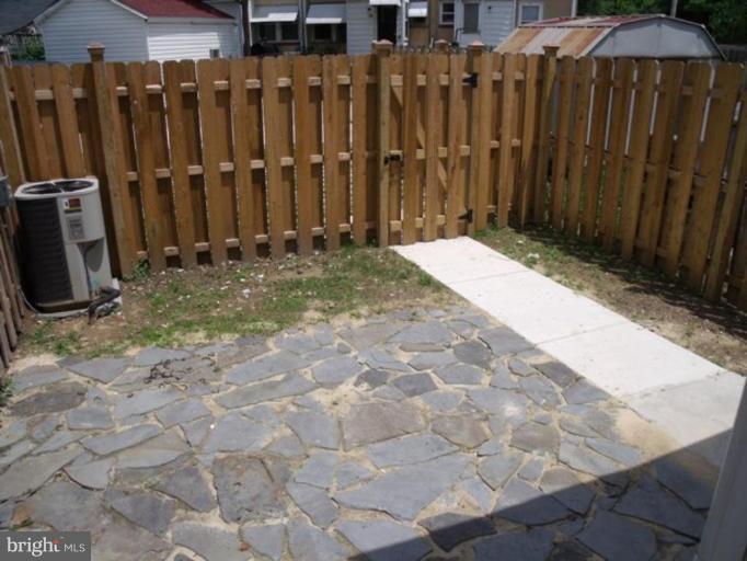 5 Broadship Road Dundalk, MD 21222 - Photo 4 of 9 Patio