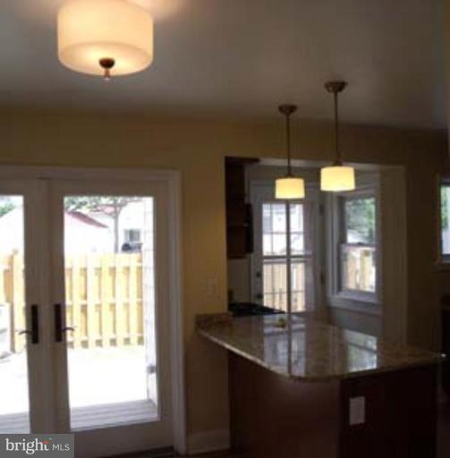5 Broadship Road Dundalk, MD 21222 - Photo 7 of 9 Kitchen/Dining Room