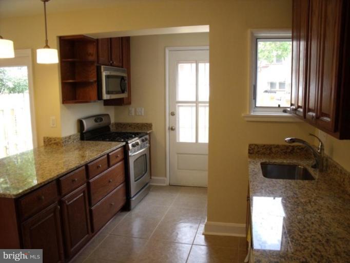 5 Broadship Road Dundalk, MD 21222 - Photo 8 of 9 Kitchen