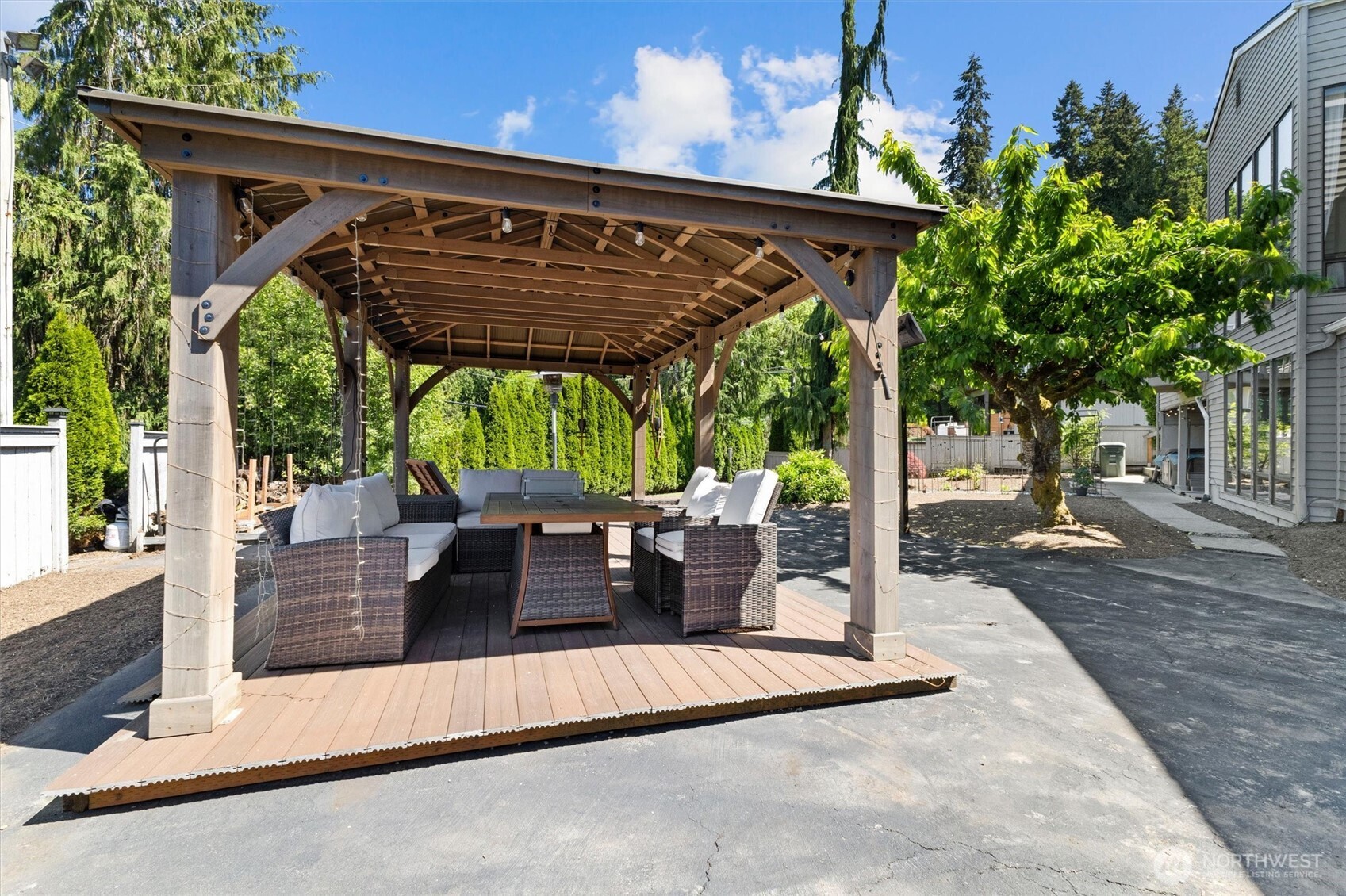16306 Valhalla Drive Bothell, WA 98011 - Photo 25 of 27