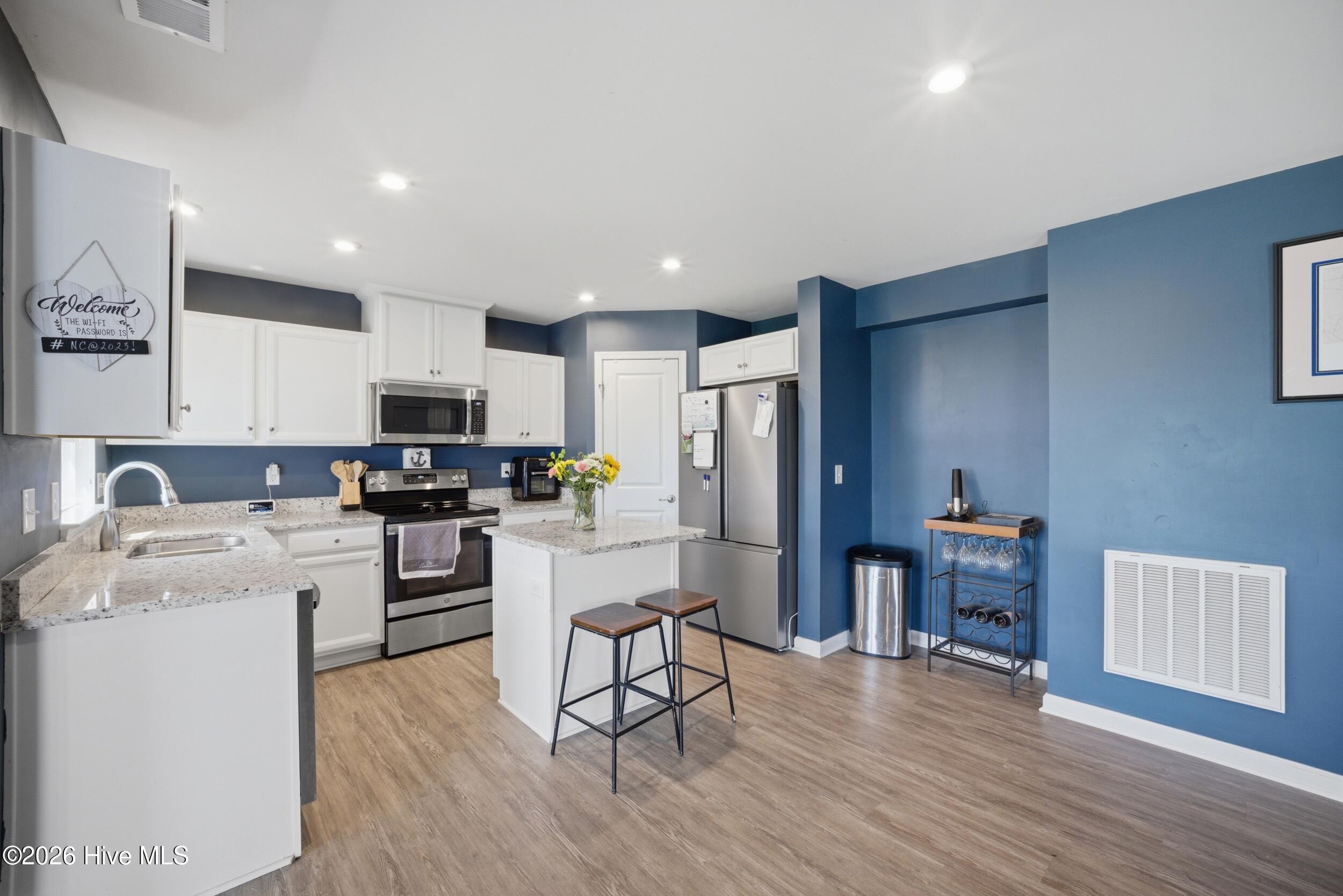 216 Sunny Lake Road Moyock, NC 27958 - Photo 11 of 37 Dining Room / Kitchen