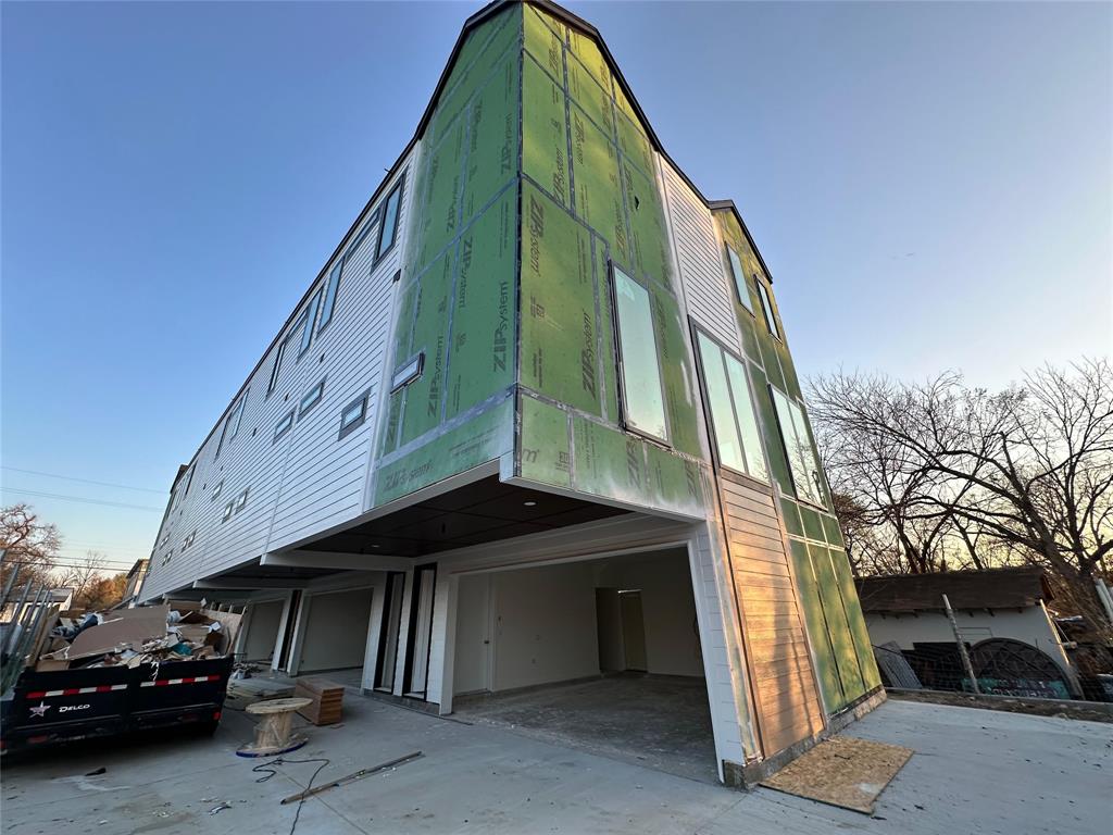 2247 Mail Avenue Dallas, TX 75235 - Photo 26 of 26 a view of a car park in front of building