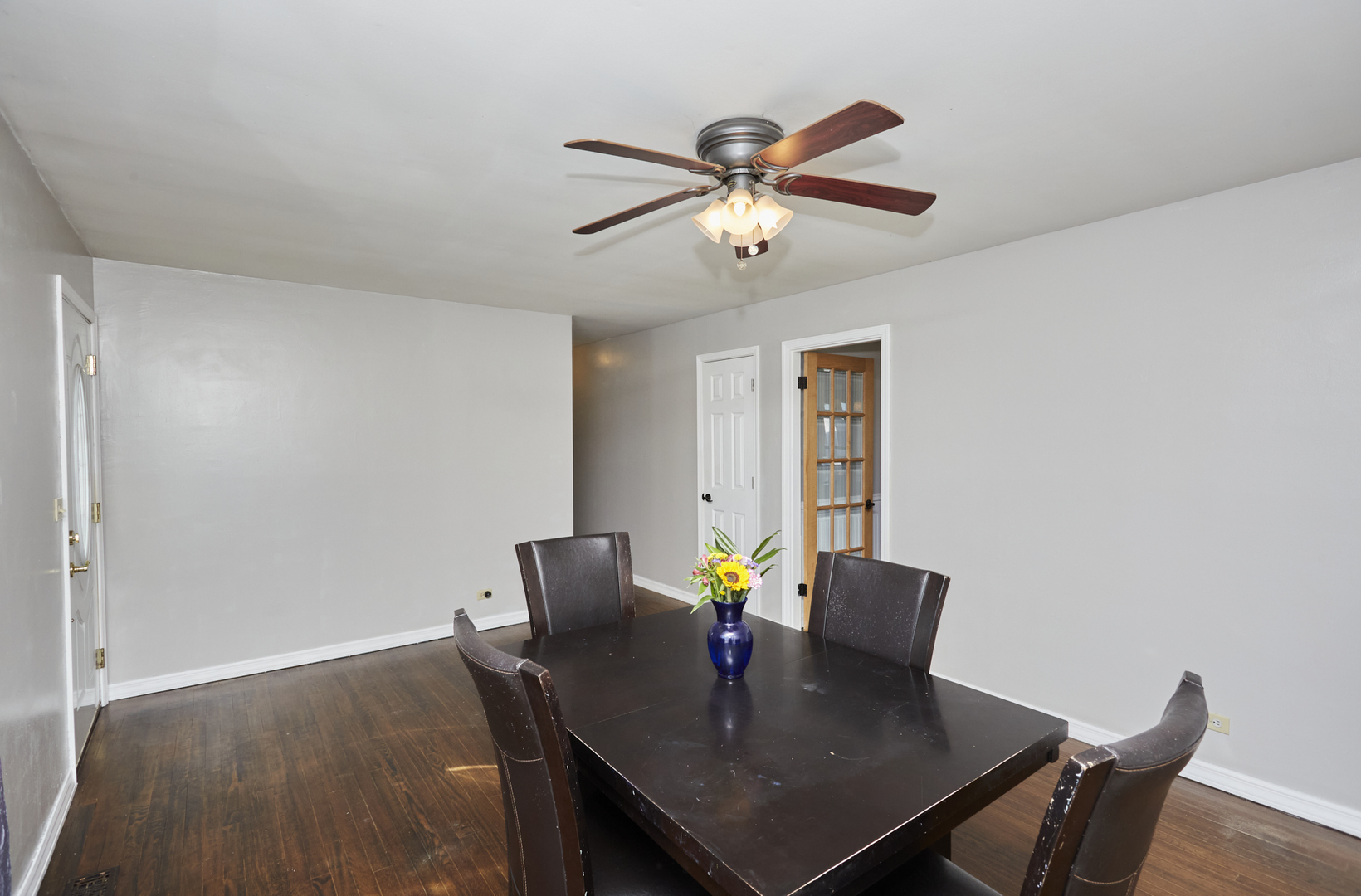 3N264 North Howard Avenue Elmhurst, IL 60126 - Photo 4 of 31