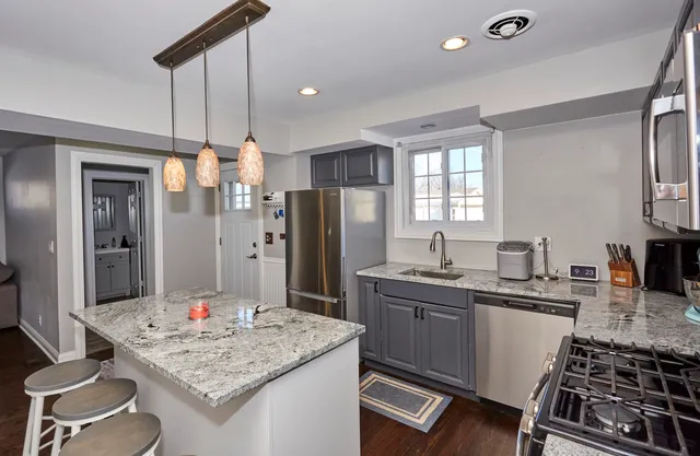 $476,000 | 3N264 North Howard Avenue, Elmhurst, IL 60126