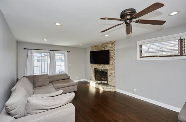 $476,000 | 3N264 North Howard Avenue, Elmhurst, IL 60126