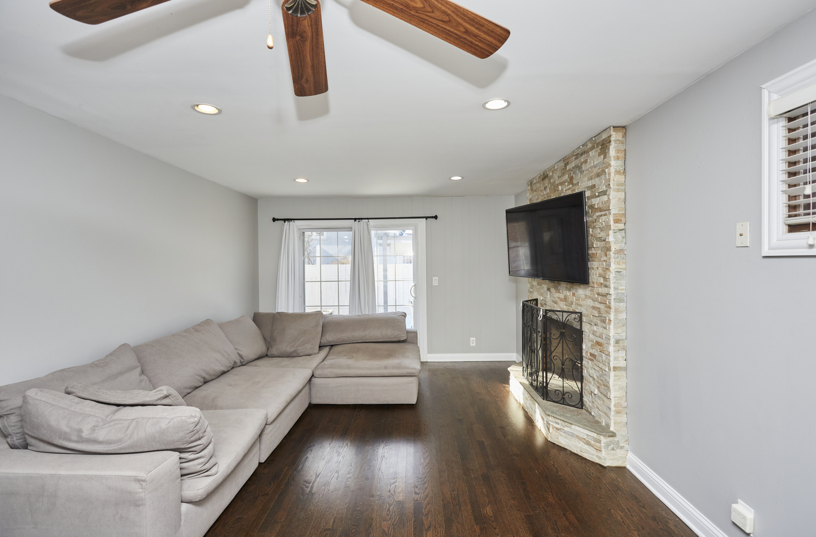 3N264 North Howard Avenue Elmhurst, IL 60126 - Photo 9 of 31