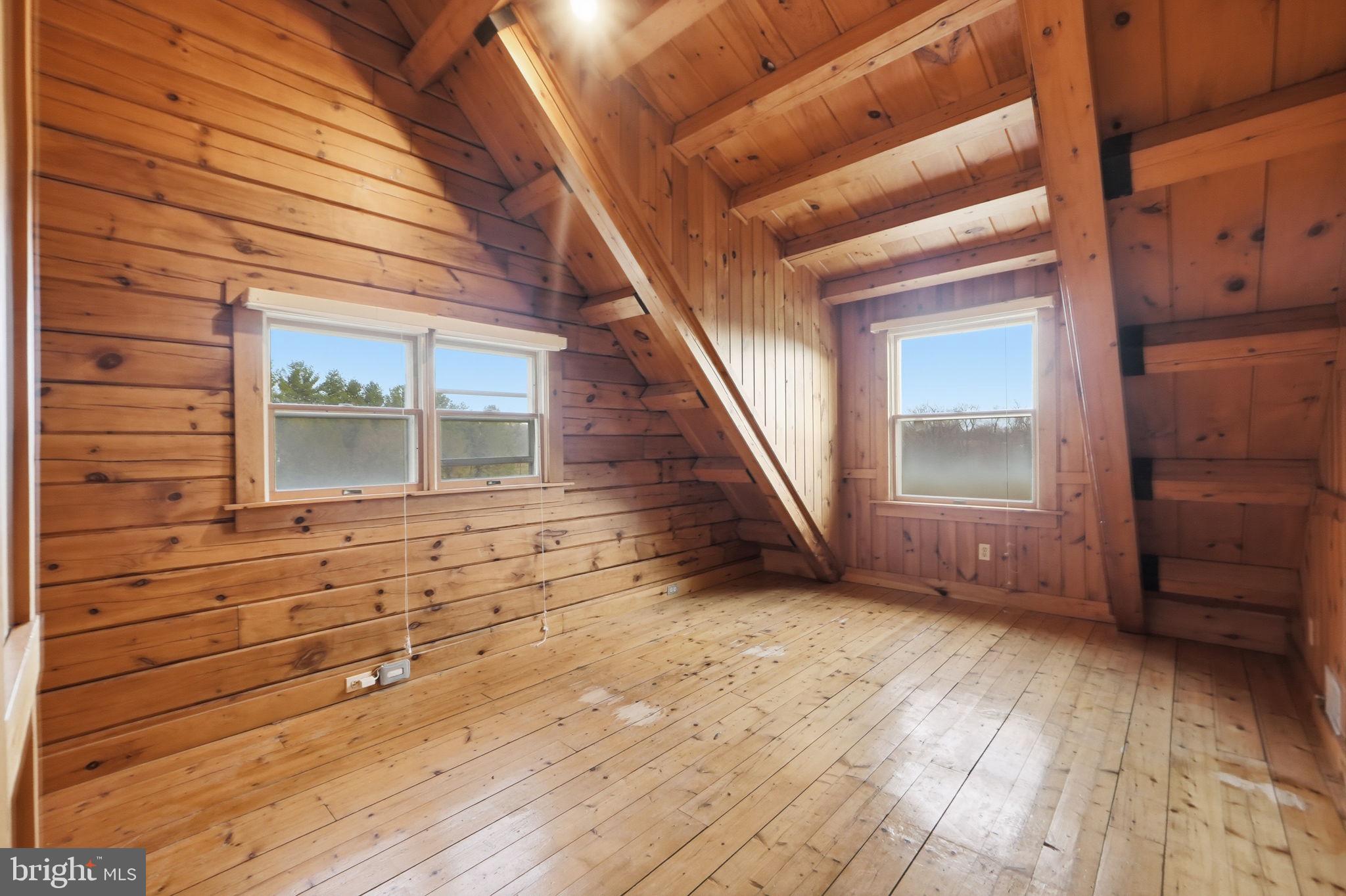 21142 Westerly Road Poolesville, MD 20837 - Photo 24 of 76 2nd Bedroom Upstairs!
