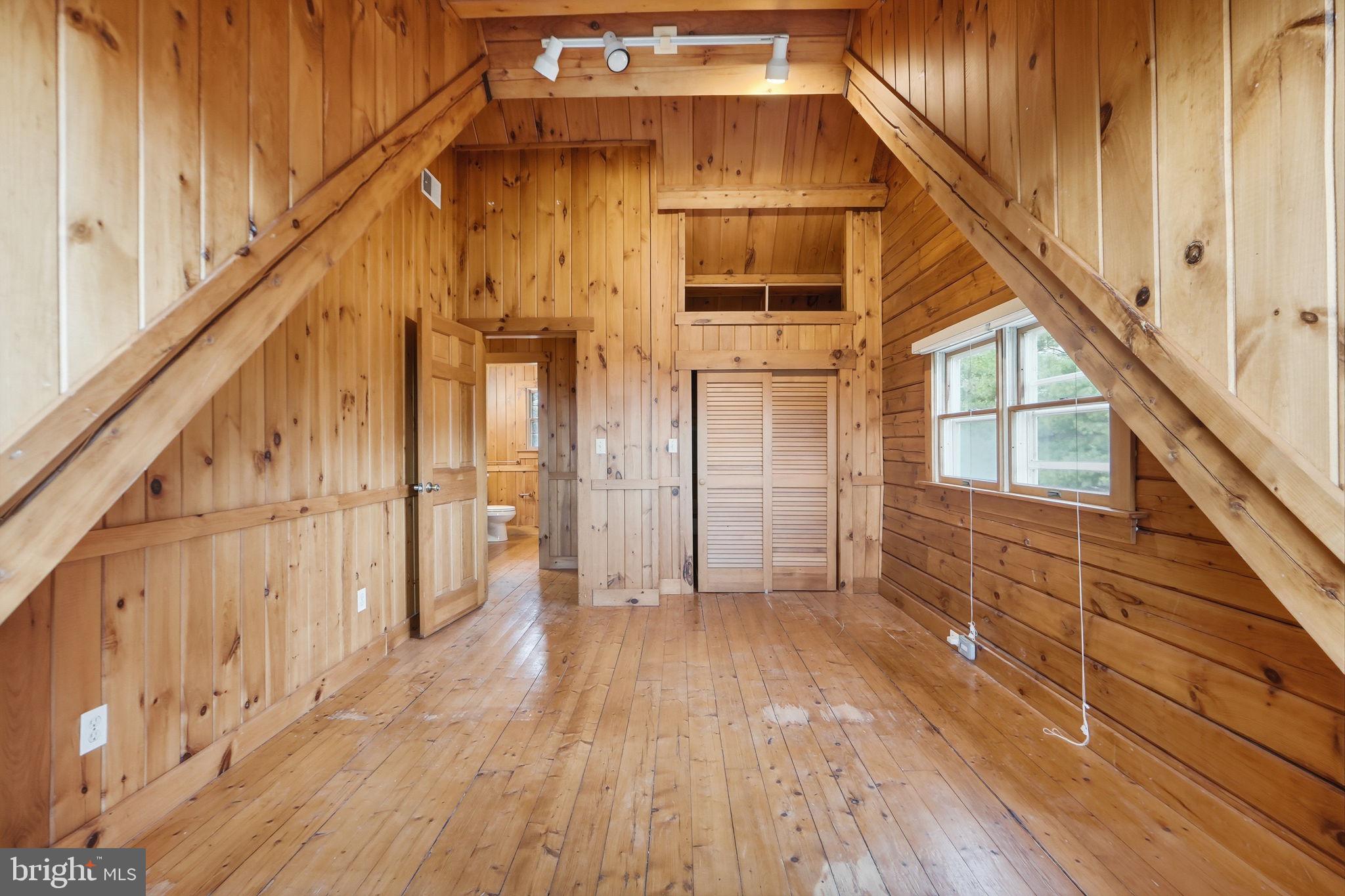 21142 Westerly Road Poolesville, MD 20837 - Photo 25 of 76 2nd Bedroom upstairs!