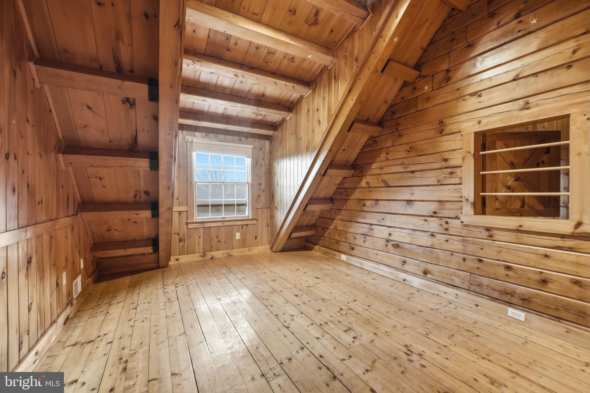 21142 Westerly Road Poolesville, MD 20837 - Photo 27 of 76 3rd bedroom upstairs!
