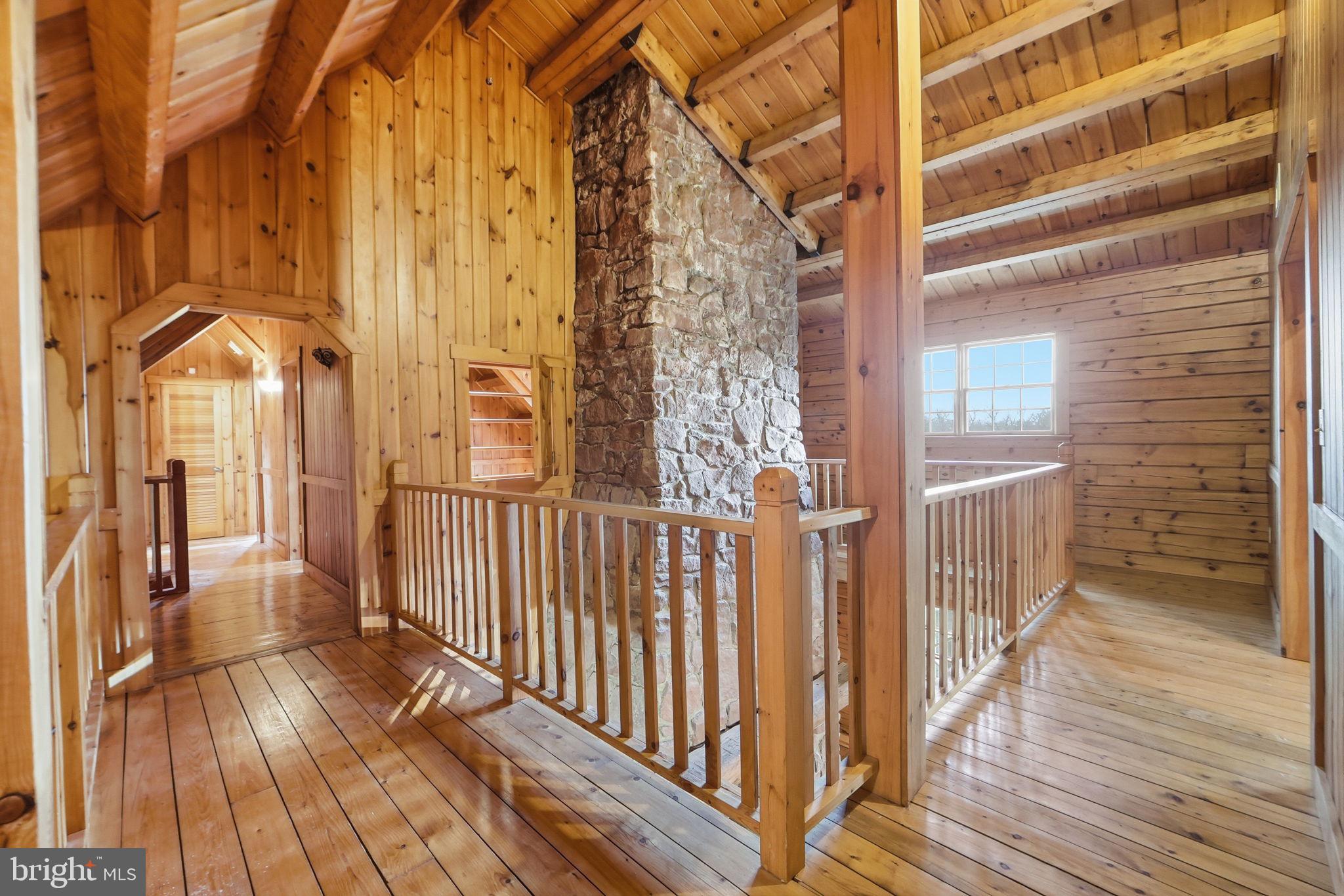 21142 Westerly Road Poolesville, MD 20837 - Photo 30 of 76 2nd Floor Hallway!